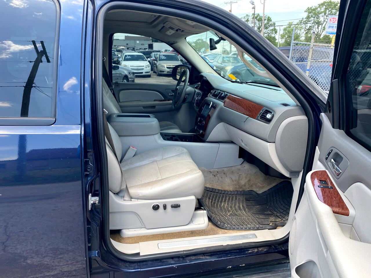 GMC Yukon SLE-1 2WD 2007