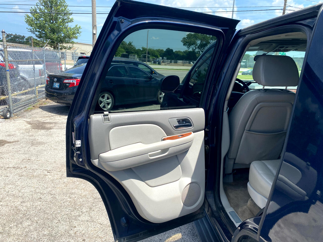 GMC Yukon SLE-1 2WD 2007