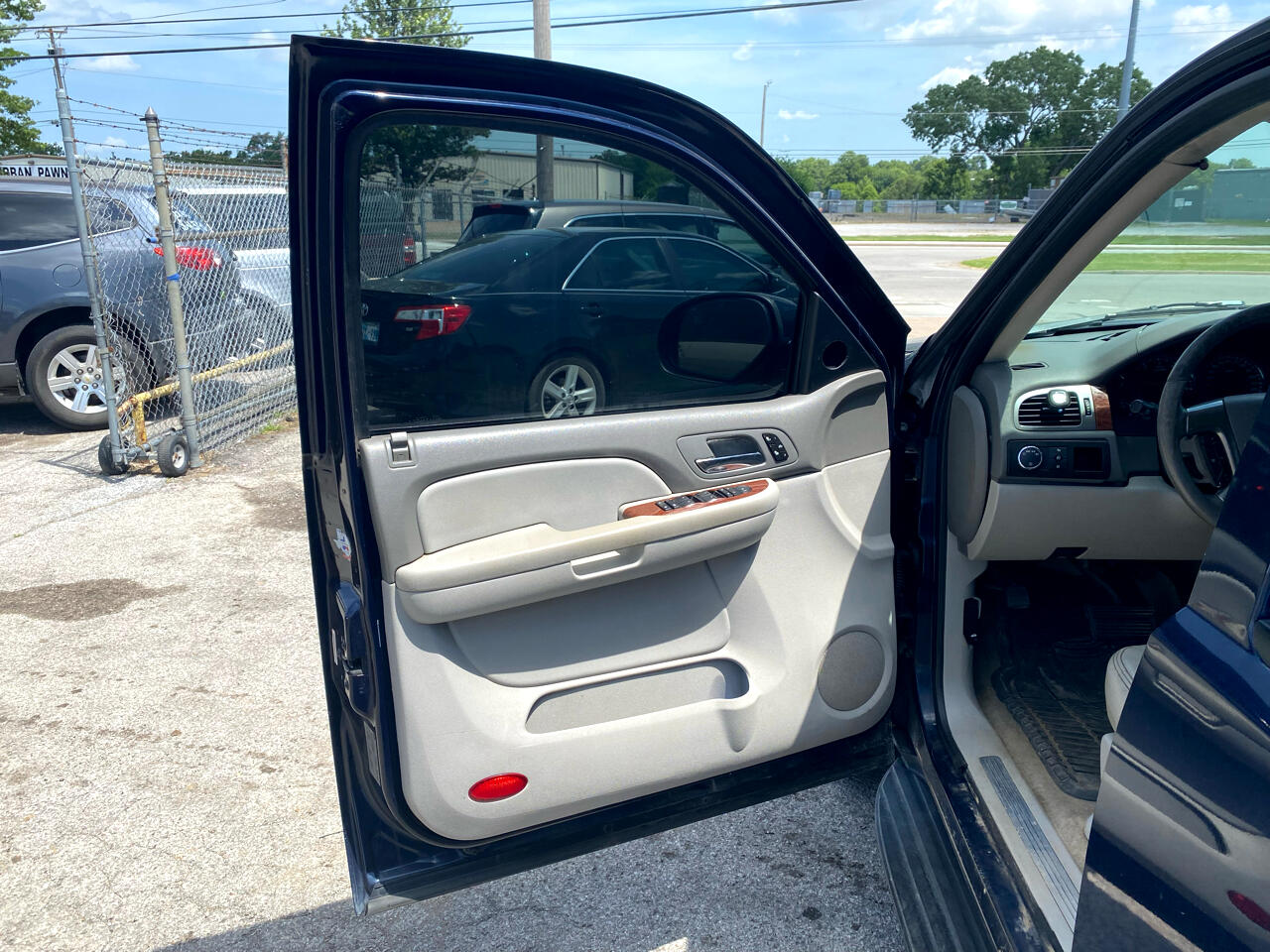 GMC Yukon SLE-1 2WD 2007