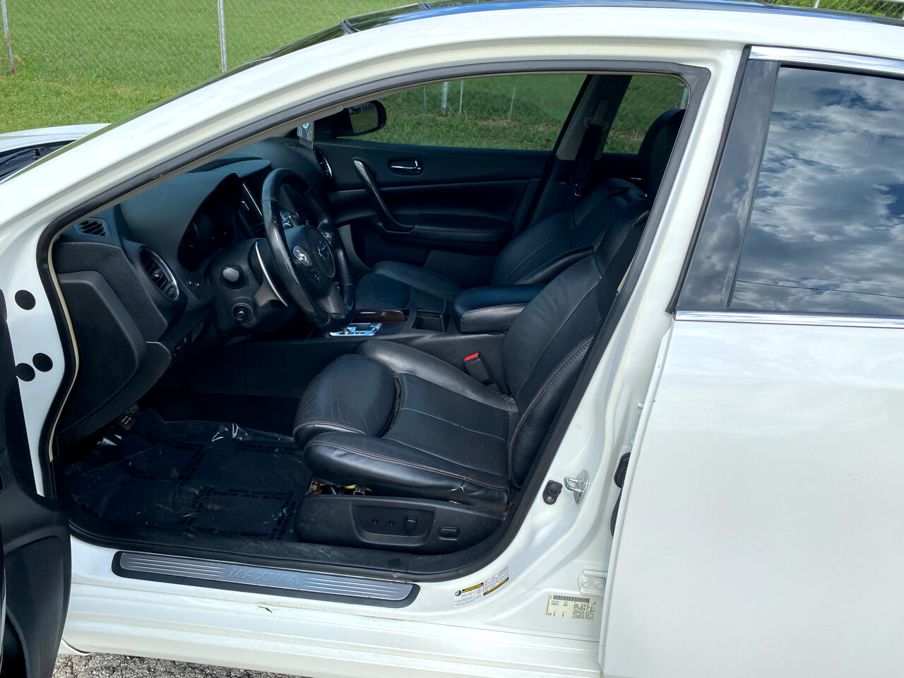 Nissan Maxima SV 2012