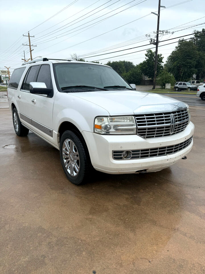 Lincoln Navigator L 2WD 2010