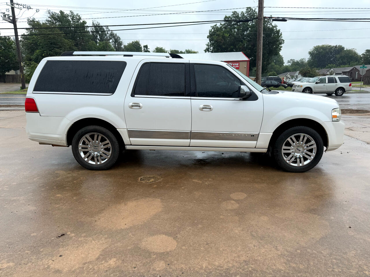 Lincoln Navigator L 2WD 2010