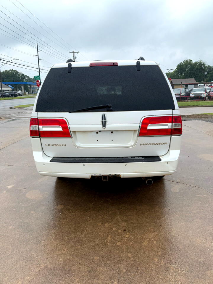 Lincoln Navigator L 2WD 2010