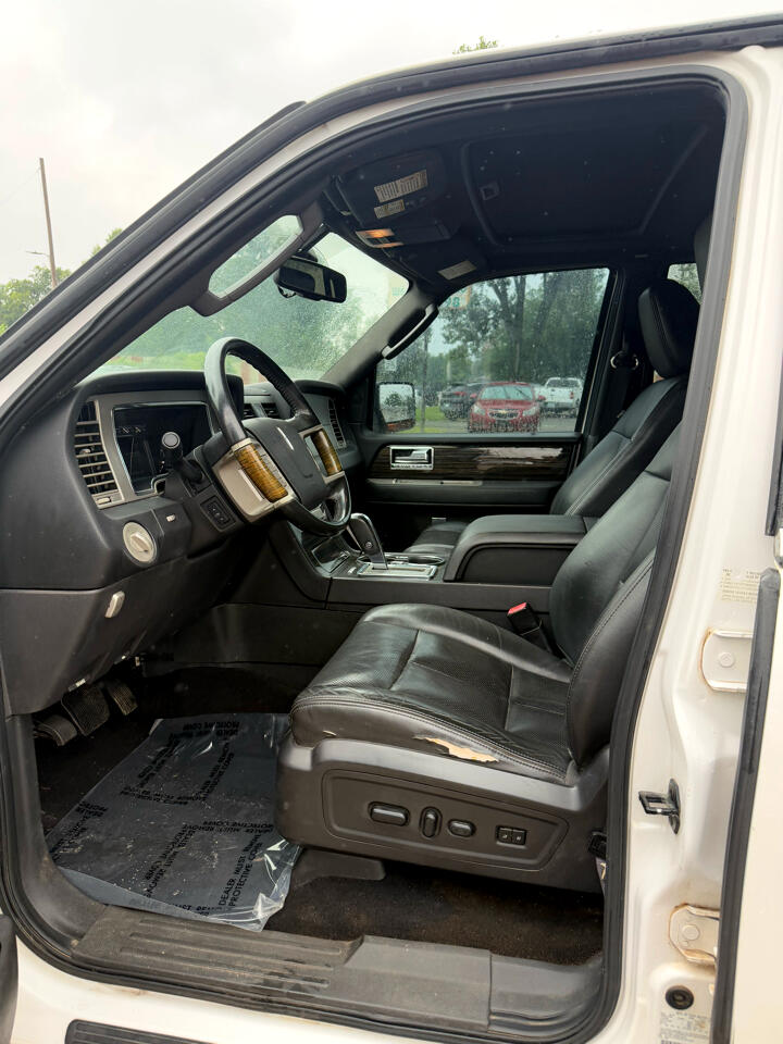 Lincoln Navigator L 2WD 2010