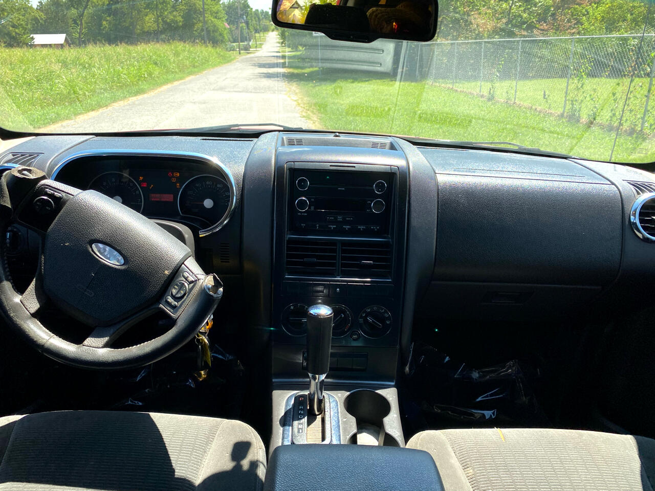 Ford Explorer XLT 4.0L 2WD 2009