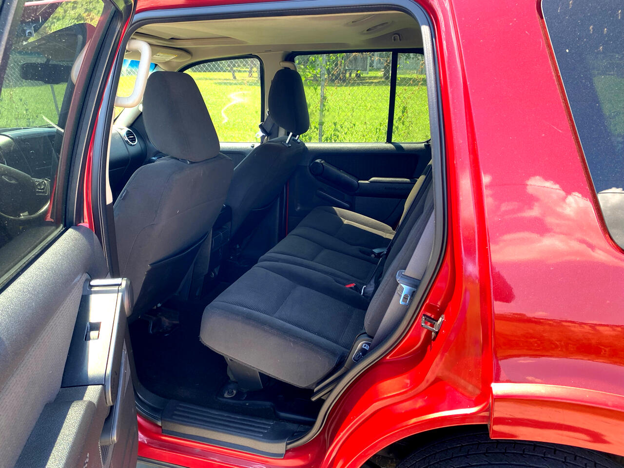 Ford Explorer XLT 4.0L 2WD 2009