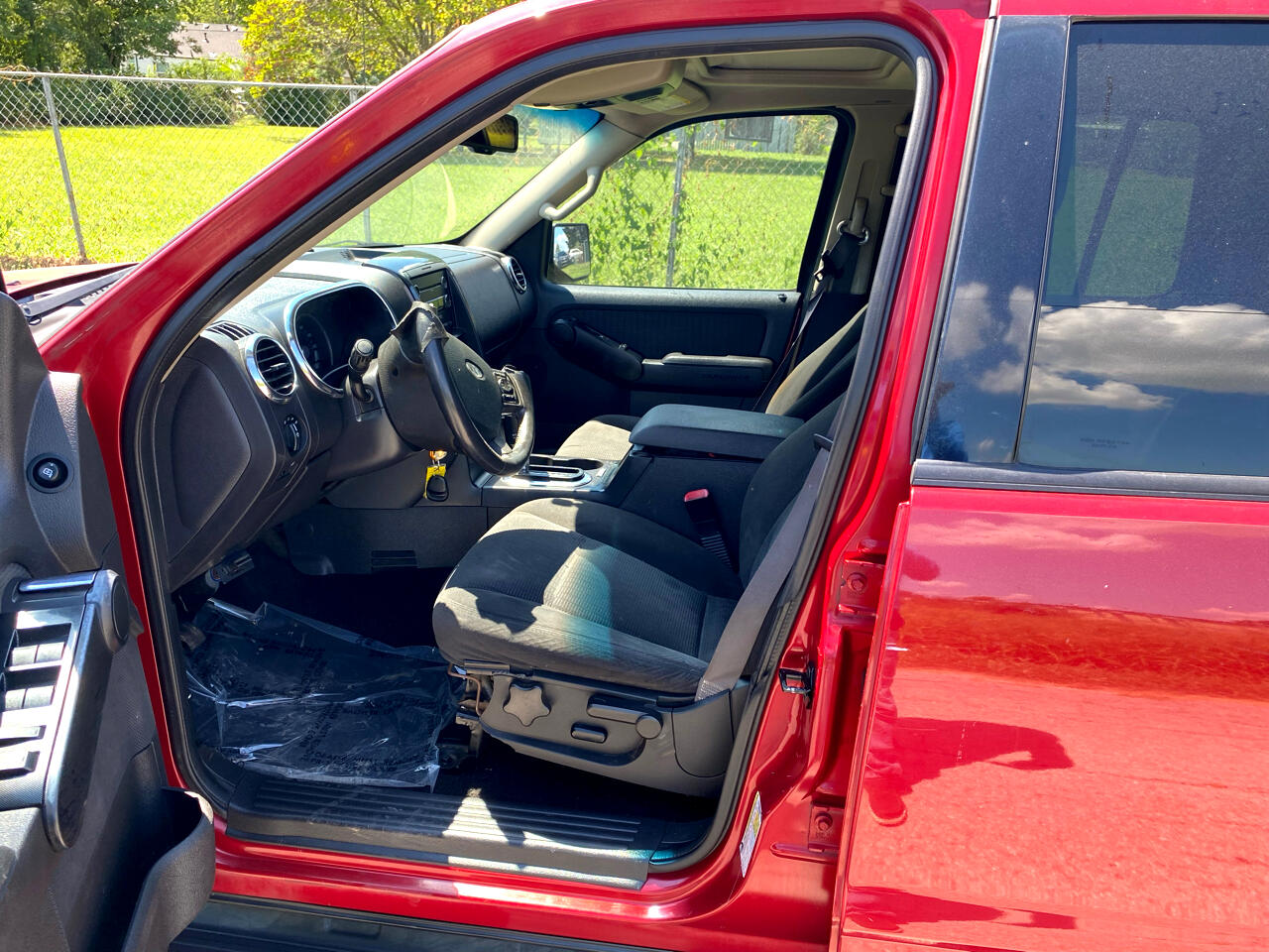 Ford Explorer XLT 4.0L 2WD 2009