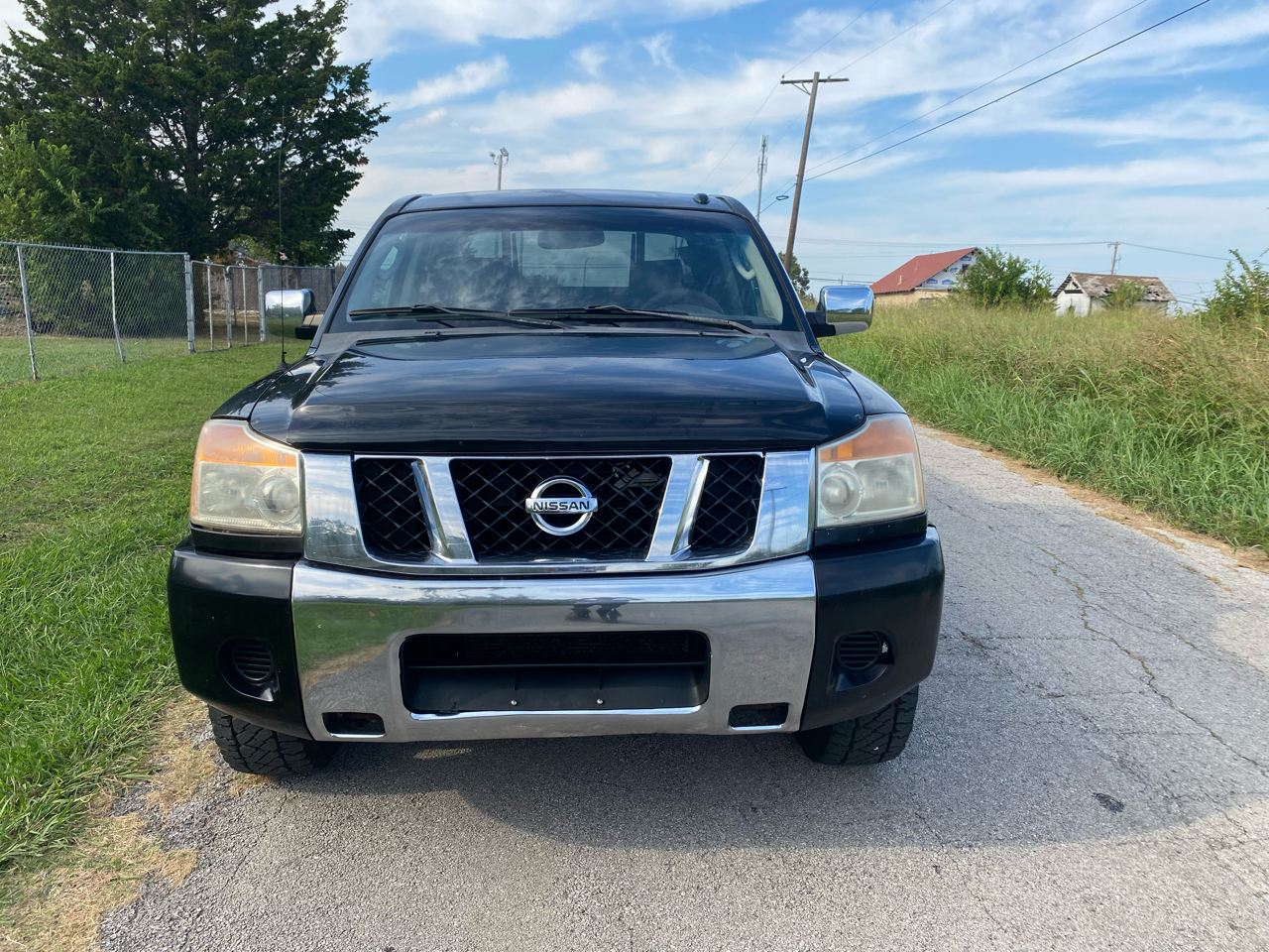 Nissan Titan LE Crew Cab 2WD SWB 2009