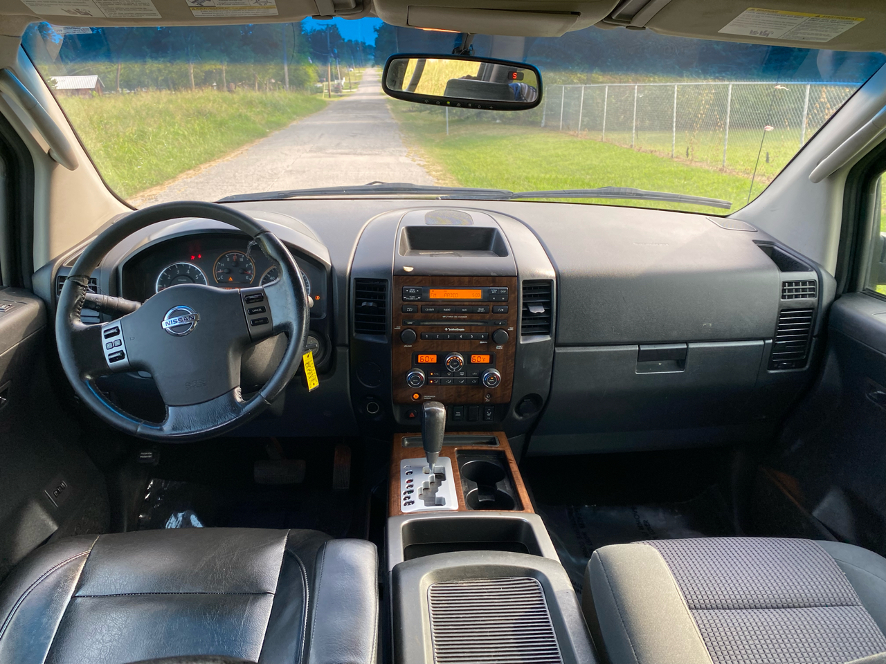 Nissan Titan LE Crew Cab 2WD SWB 2009