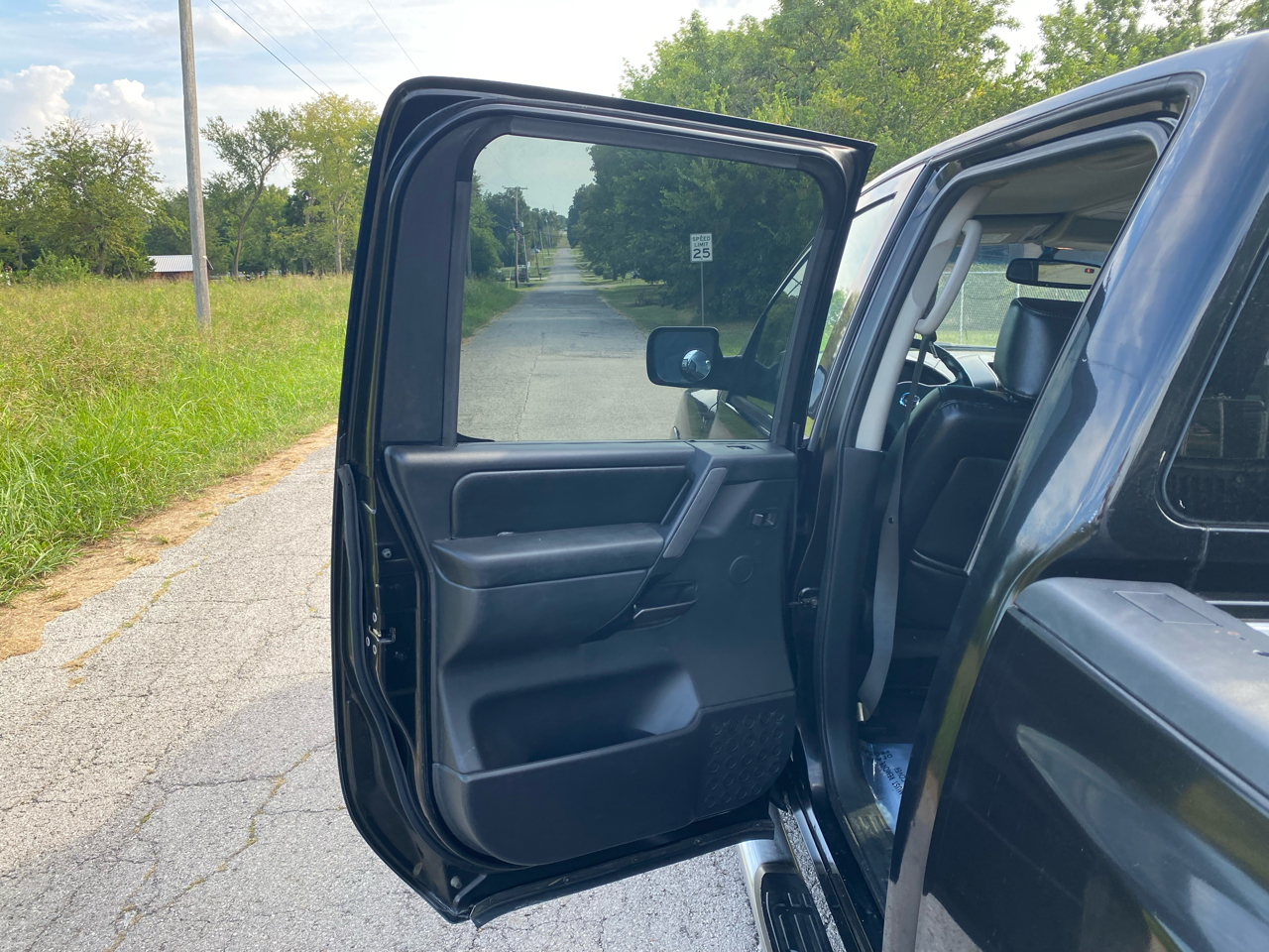 Nissan Titan LE Crew Cab 2WD SWB 2009