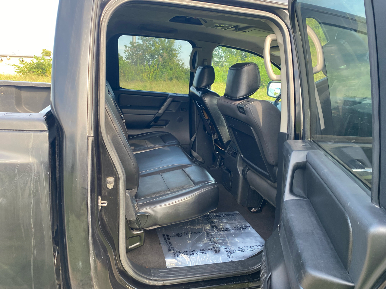 Nissan Titan LE Crew Cab 2WD SWB 2009