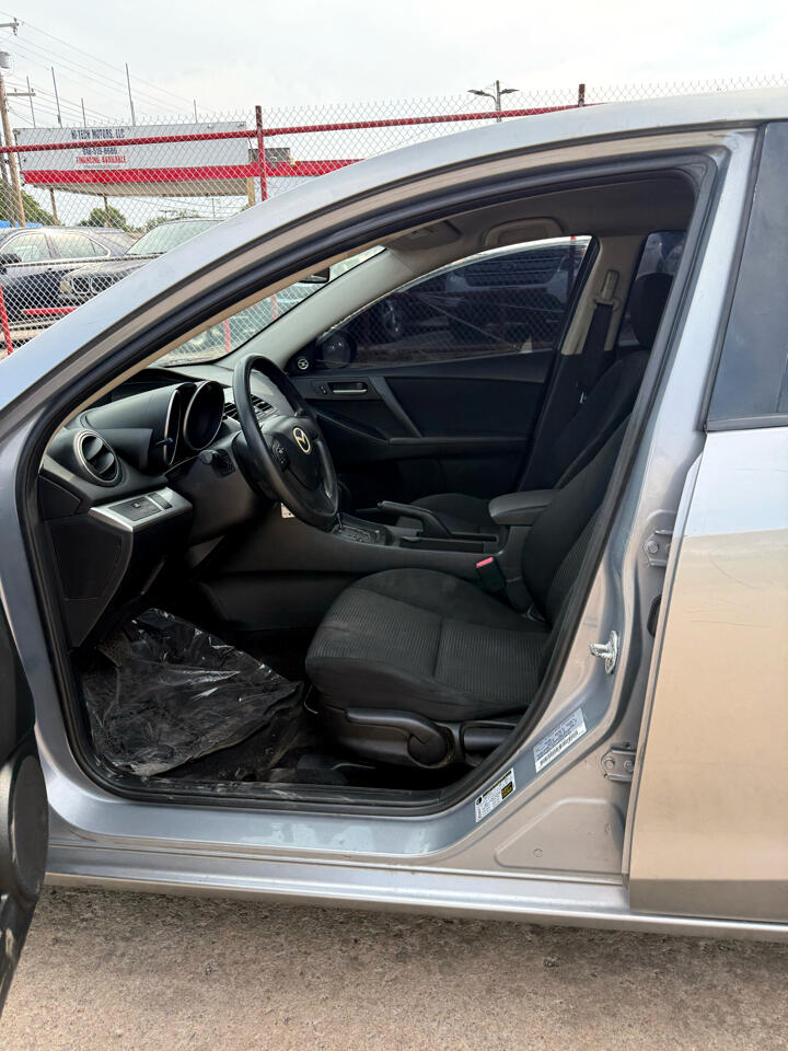 Mazda MAZDA3 i Sport 4-Door 2012