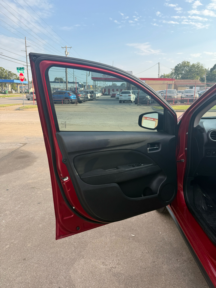 Mitsubishi Mirage  2021