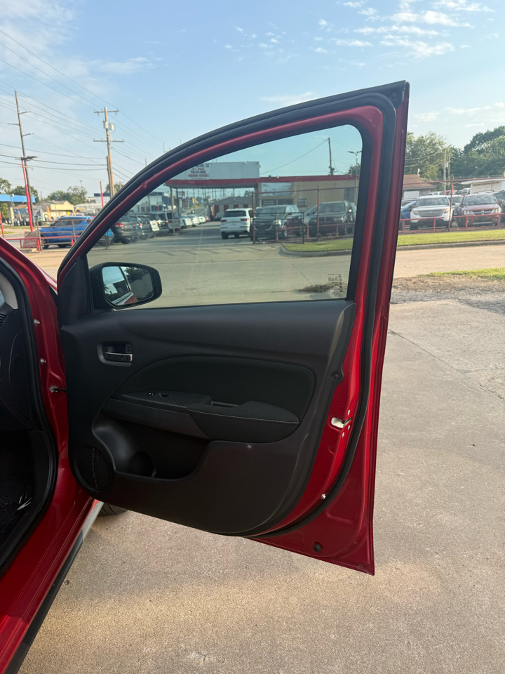 Mitsubishi Mirage  2021