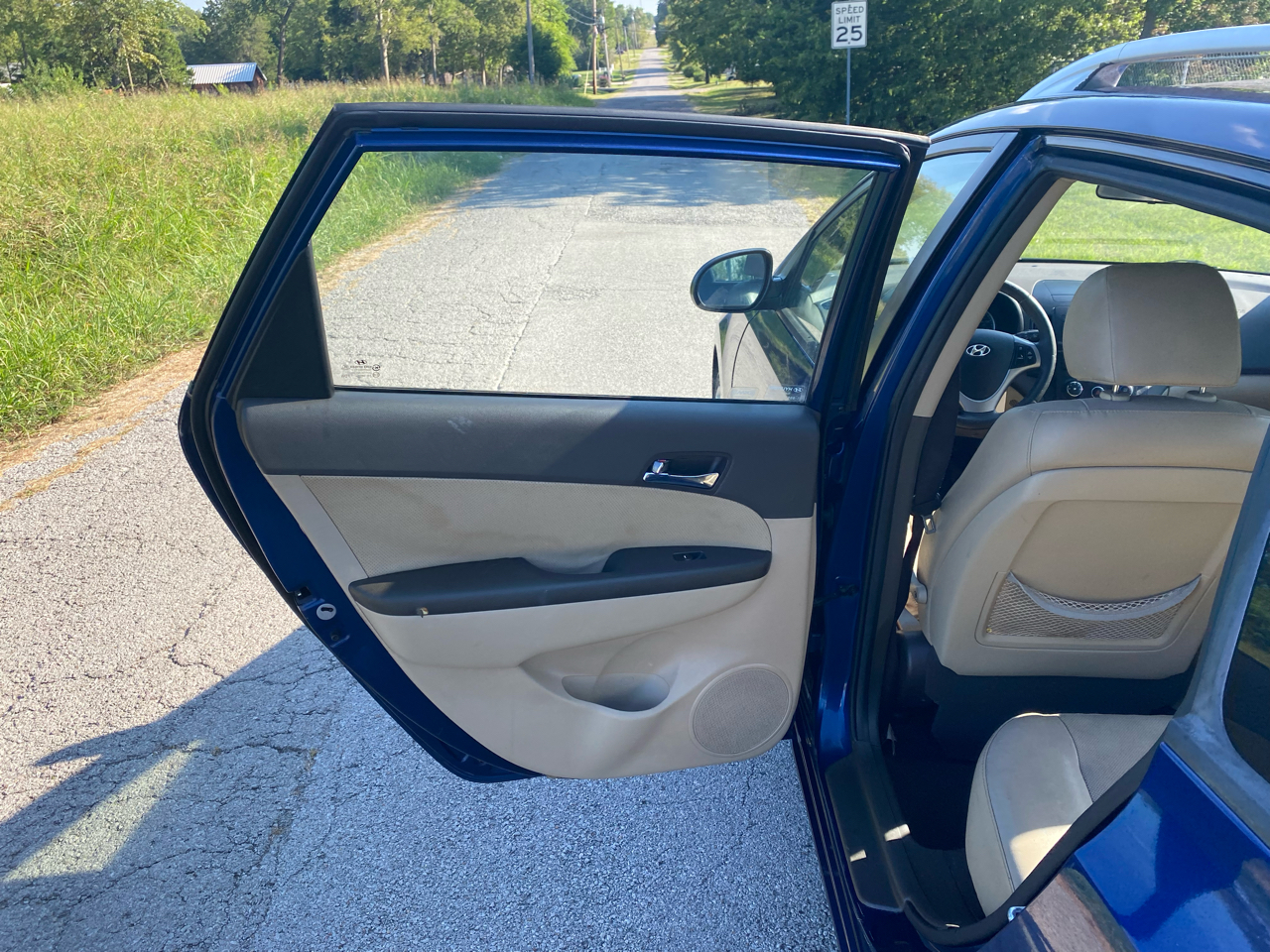 Hyundai Elantra Touring SE Manual 2012