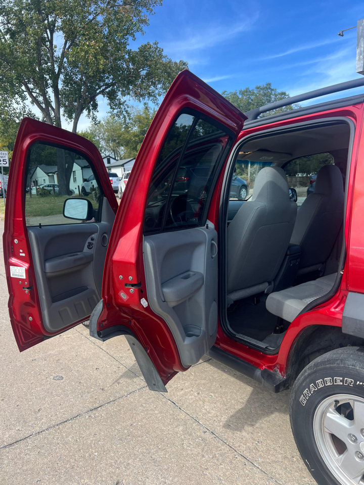 Jeep Liberty Sport 2WD 2006