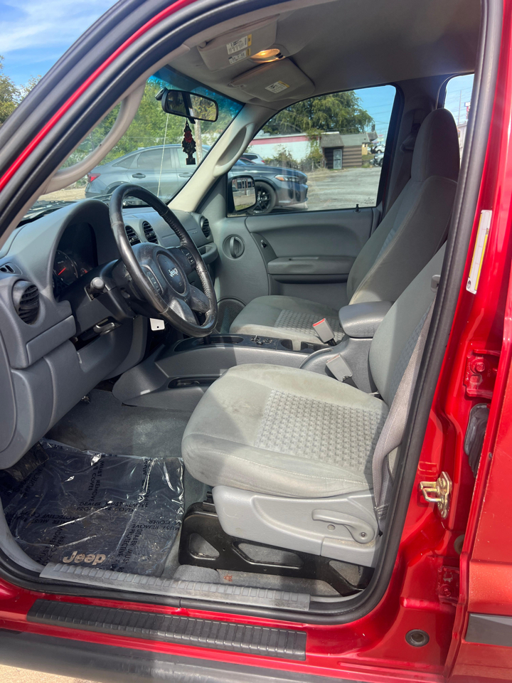 Jeep Liberty Sport 2WD 2006