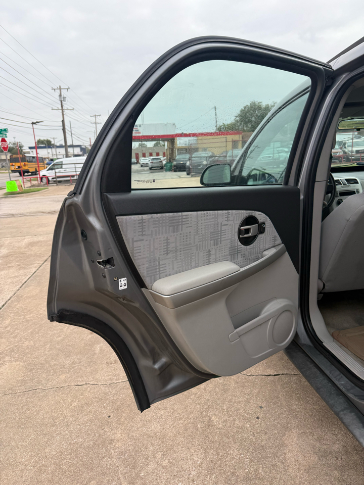 Chevrolet Equinox LS 2WD 2005