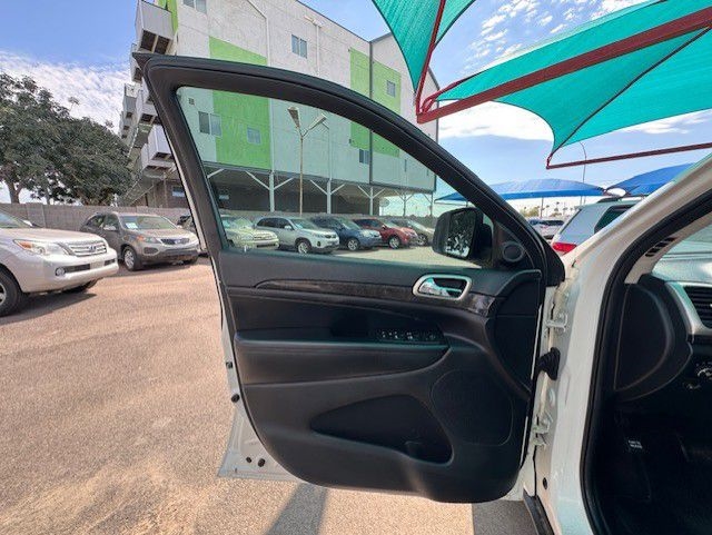 Jeep Grand Cherokee 4dr Limited 4WD 2012 Jeep Grand Cherokee 4dr Limited 4WD 2012