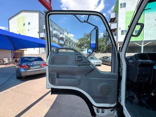 Isuzu W3S042 NPR GAS REG 109" WB 12000 GVWR AT IBT PWL 2007 Isuzu W3S042 NPR GAS REG 109" WB 12000 GVWR AT IBT PWL 2007