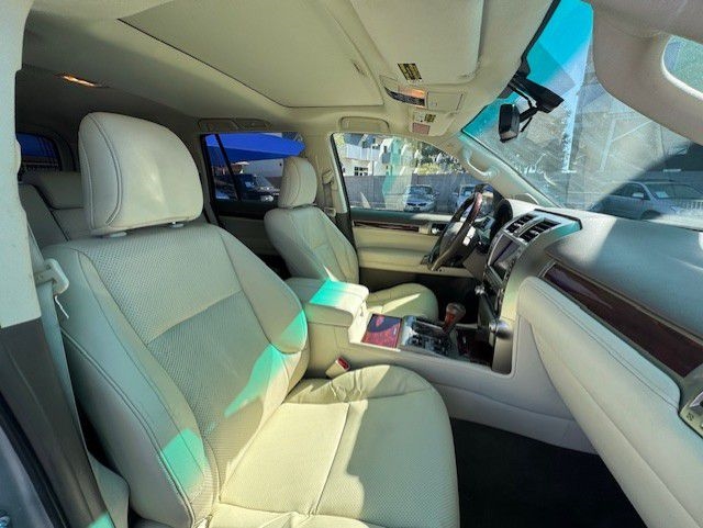 Lexus GX 460 Premium 2010 Lexus GX 460 Premium 2010