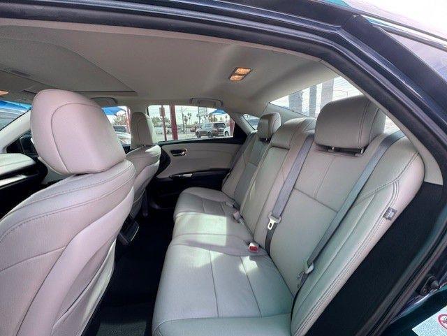 Toyota Avalon XLE 2018