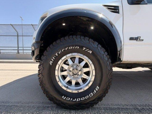 Ford F-150 SVT Raptor SuperCrew 5.5-ft. Bed 4WD 2011