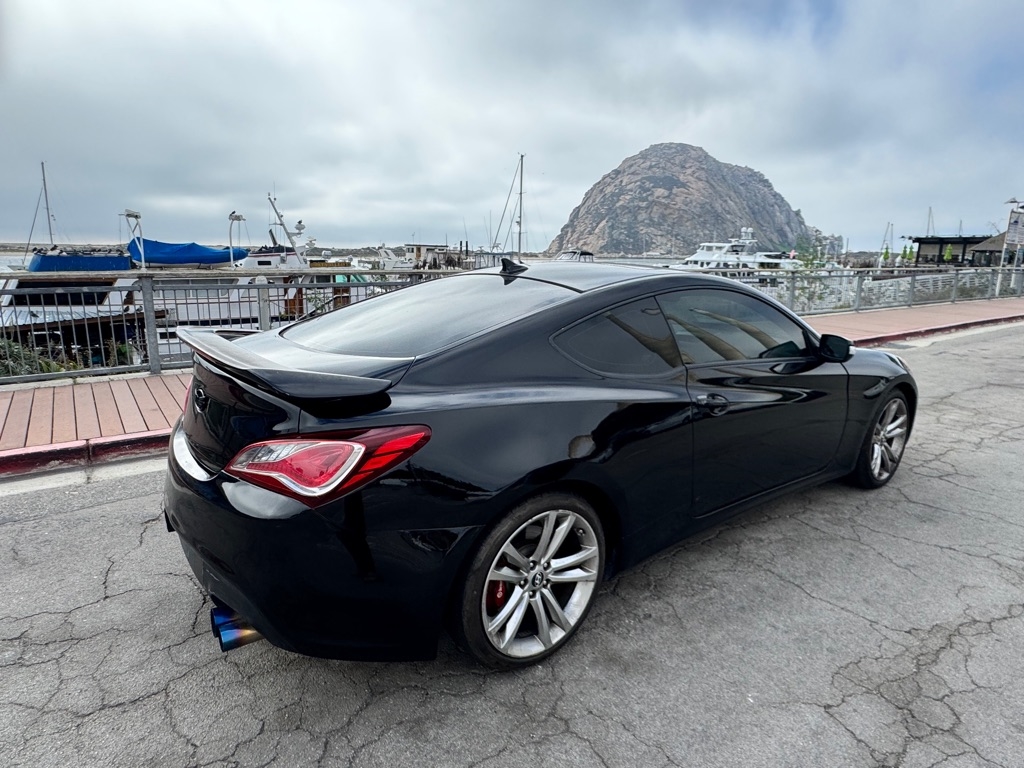 Hyundai Genesis Coupe  2012