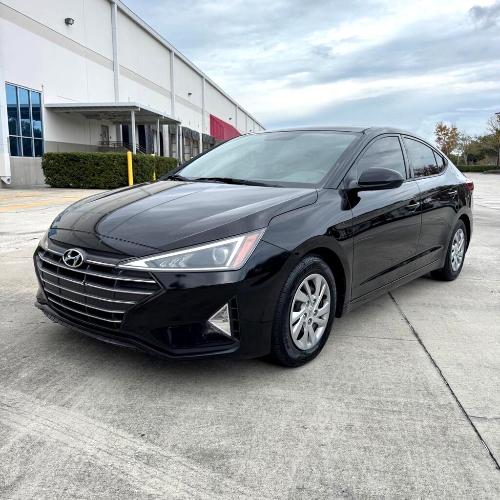 2019 Hyundai Elantra SE's photo