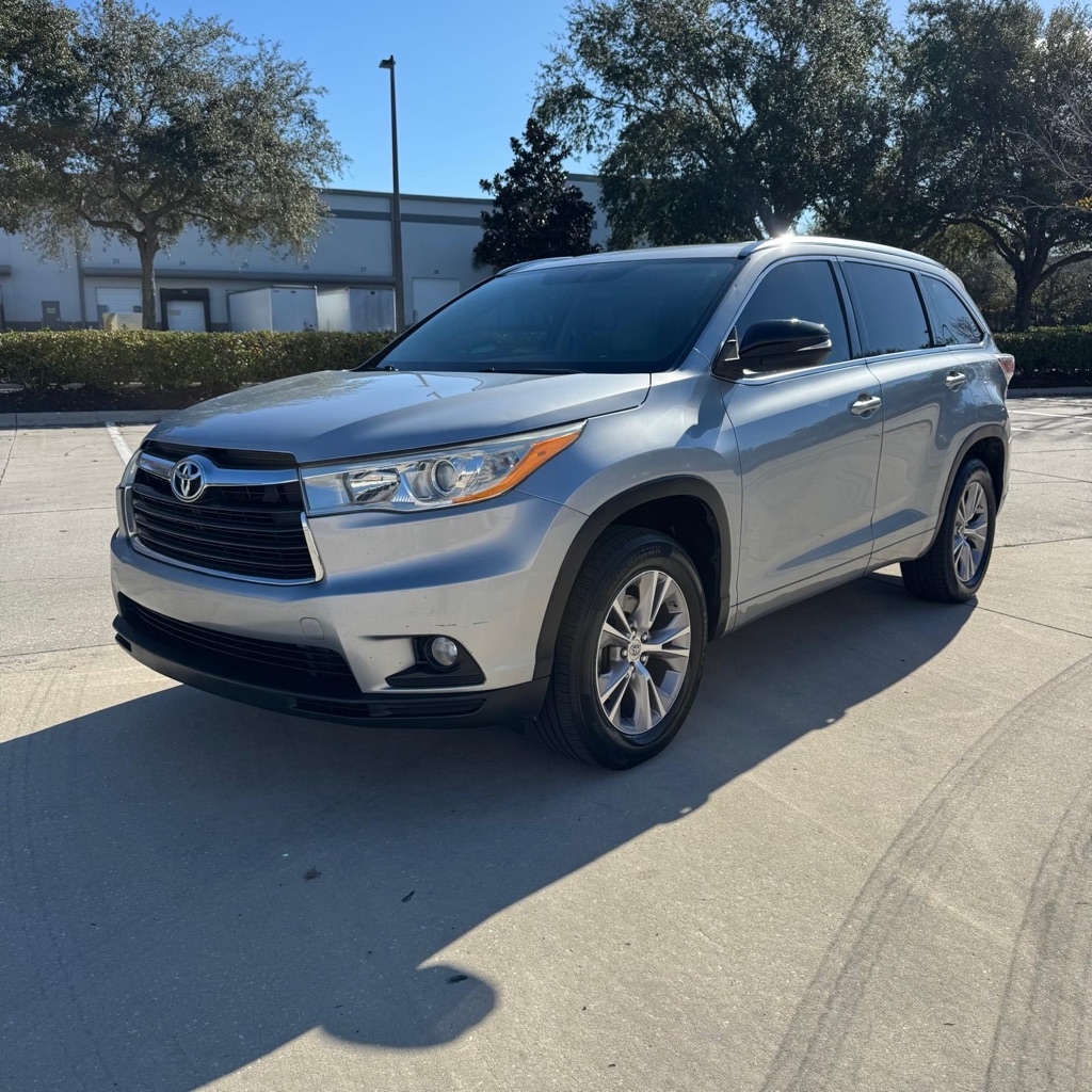 2014 Toyota Highlander XLE FWD V6
