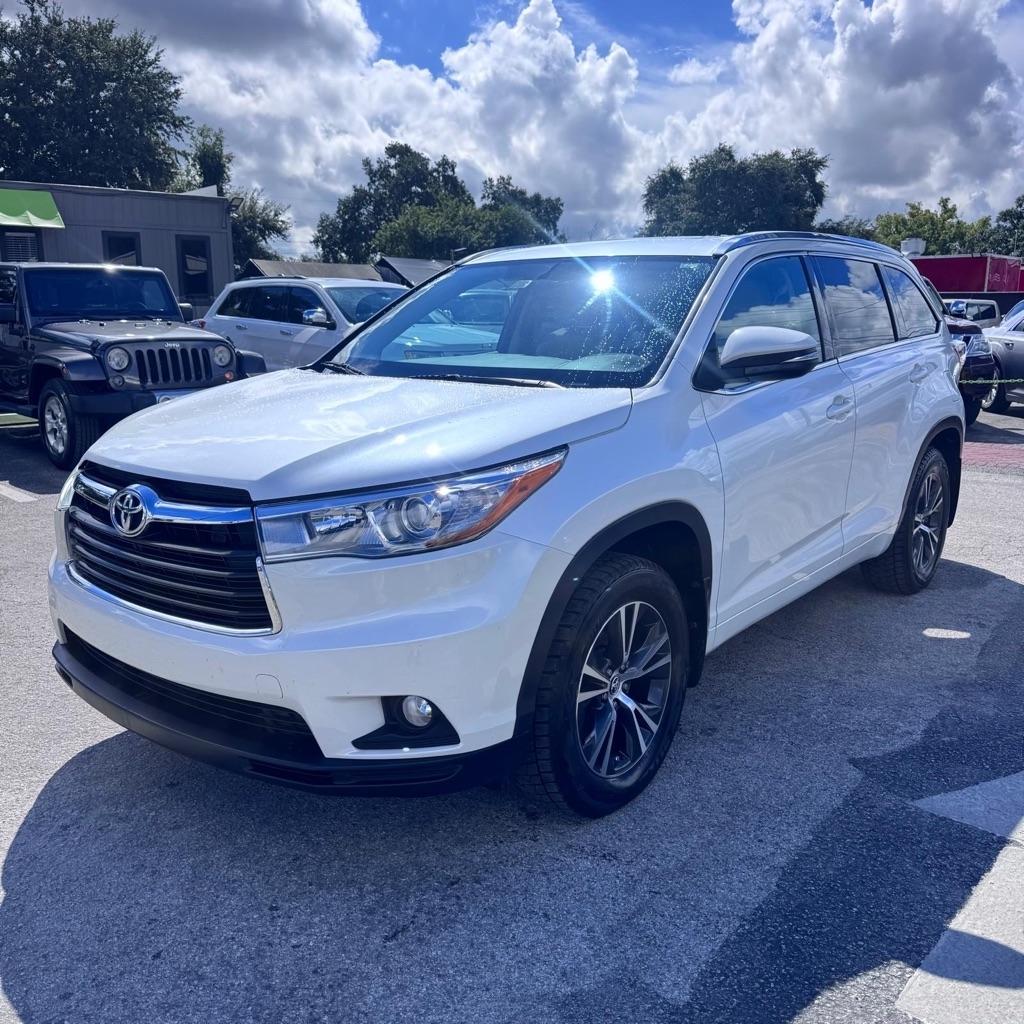 2016 Toyota Highlander XLE AWD V6