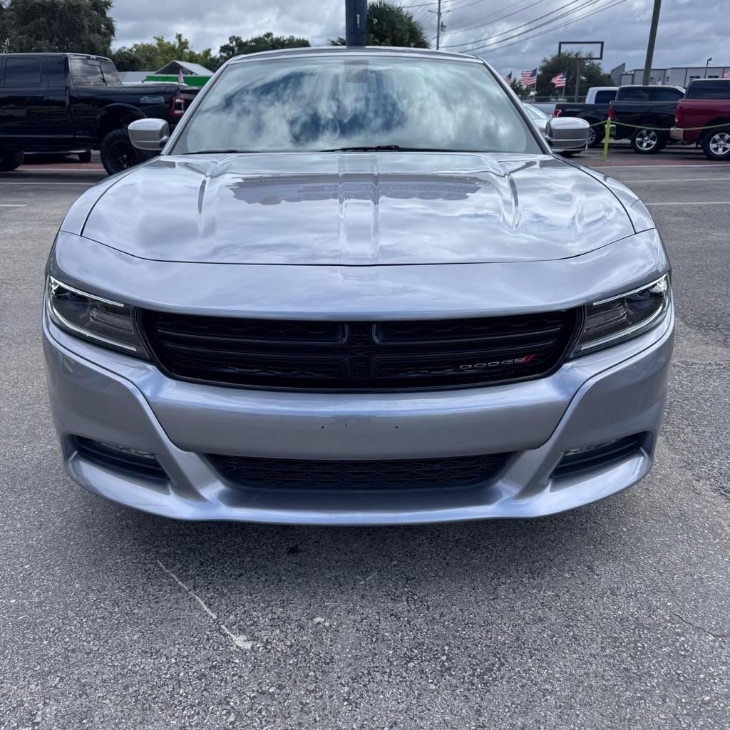 Dodge Charger photo 2