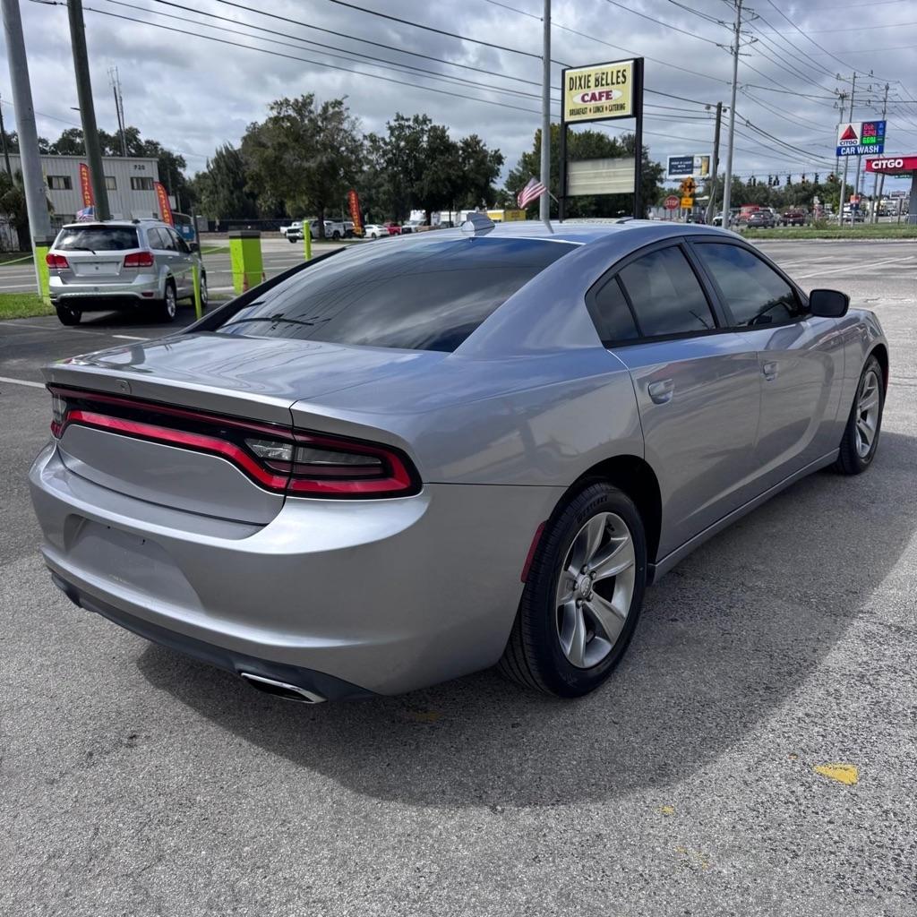 Dodge Charger photo 4