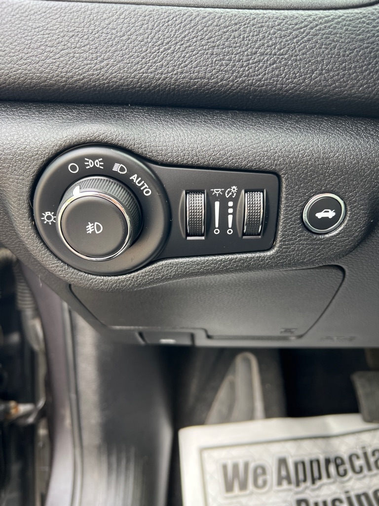 2016 Chrysler 200 S photo 7