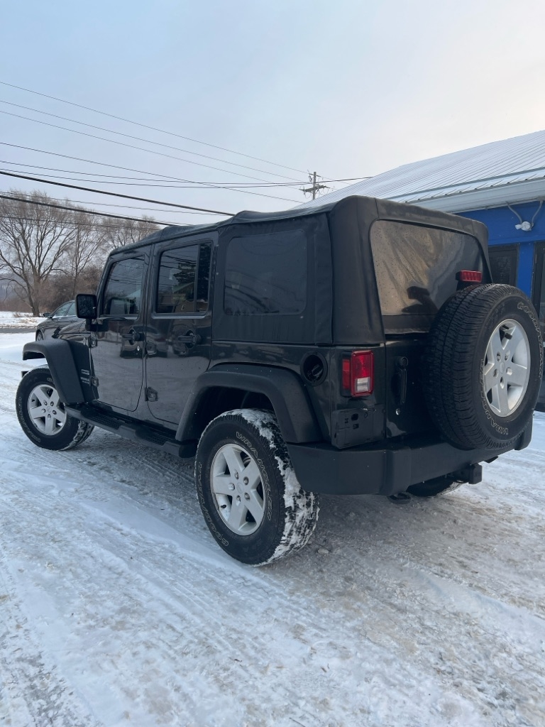 Jeep Wrangler Unlimited Sport 4WD 2010