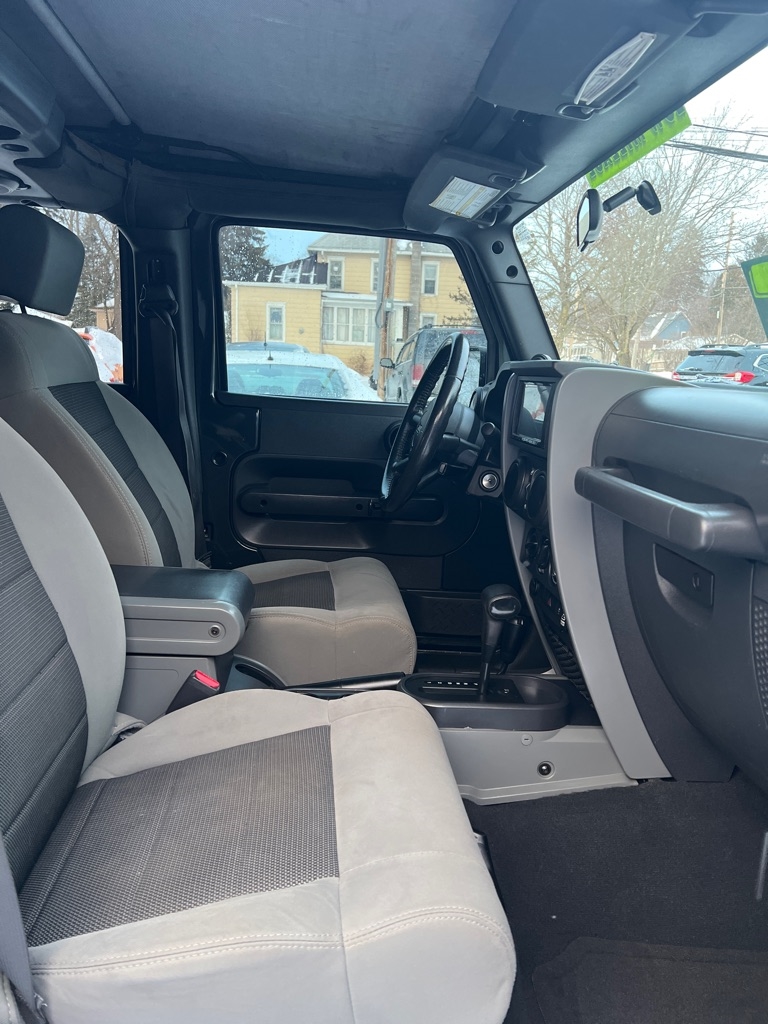 Jeep Wrangler Unlimited Sport 4WD 2010