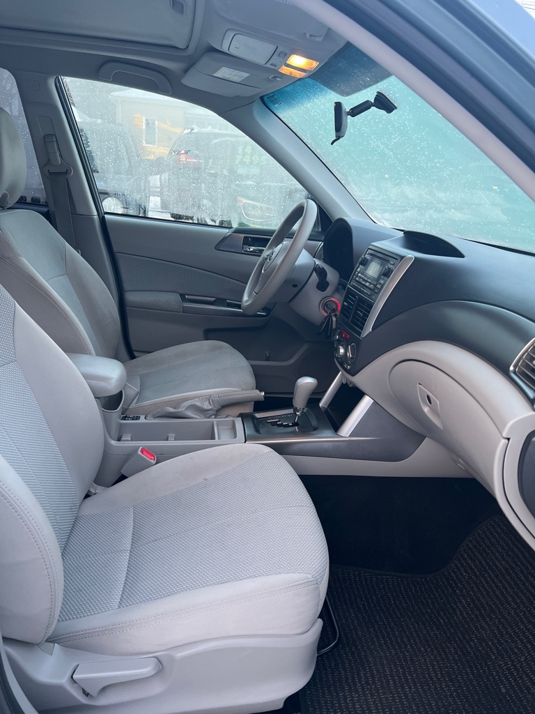 Subaru Forester 2.5X Premium 2011