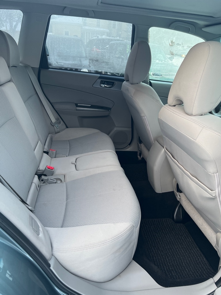 Subaru Forester 2.5X Premium 2011