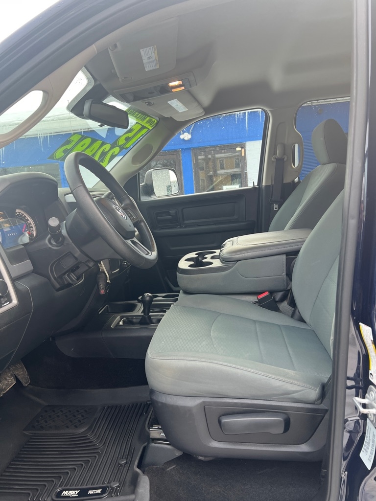 RAM 2500 Tradesman Crew Cab SWB 4WD 2015