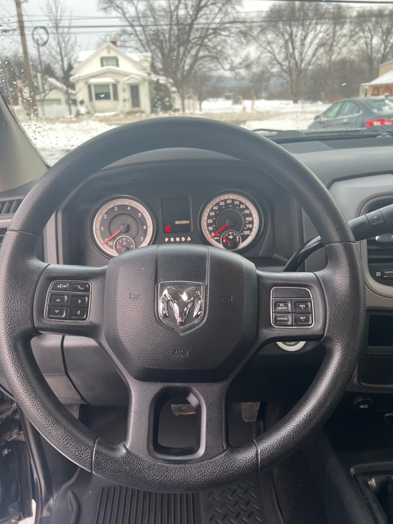 RAM 2500 Tradesman Crew Cab SWB 4WD 2015