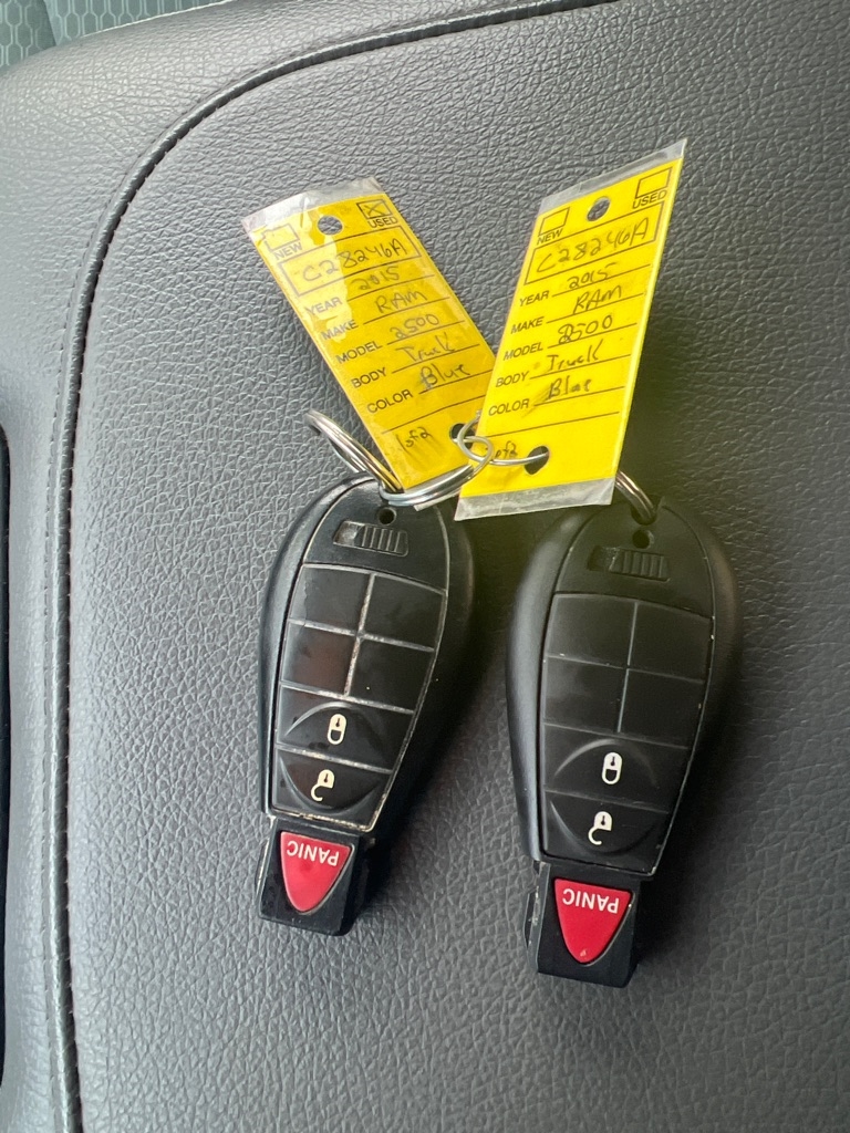 RAM 2500 Tradesman Crew Cab SWB 4WD 2015