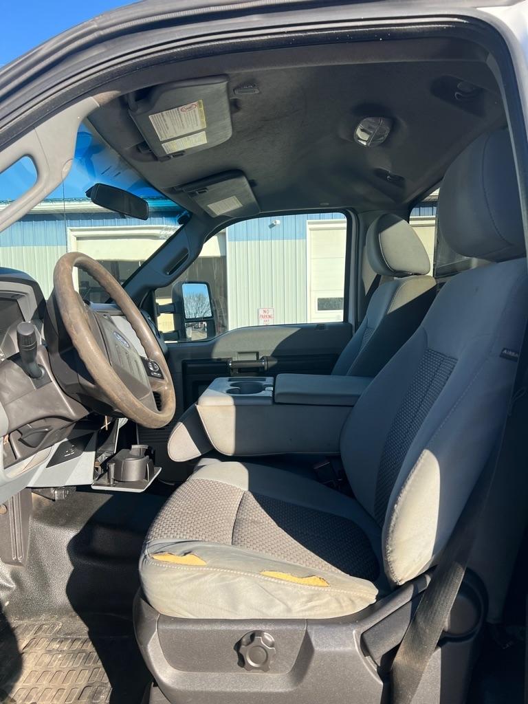 Ford F-550 Regular Cab DRW 2WD 2014