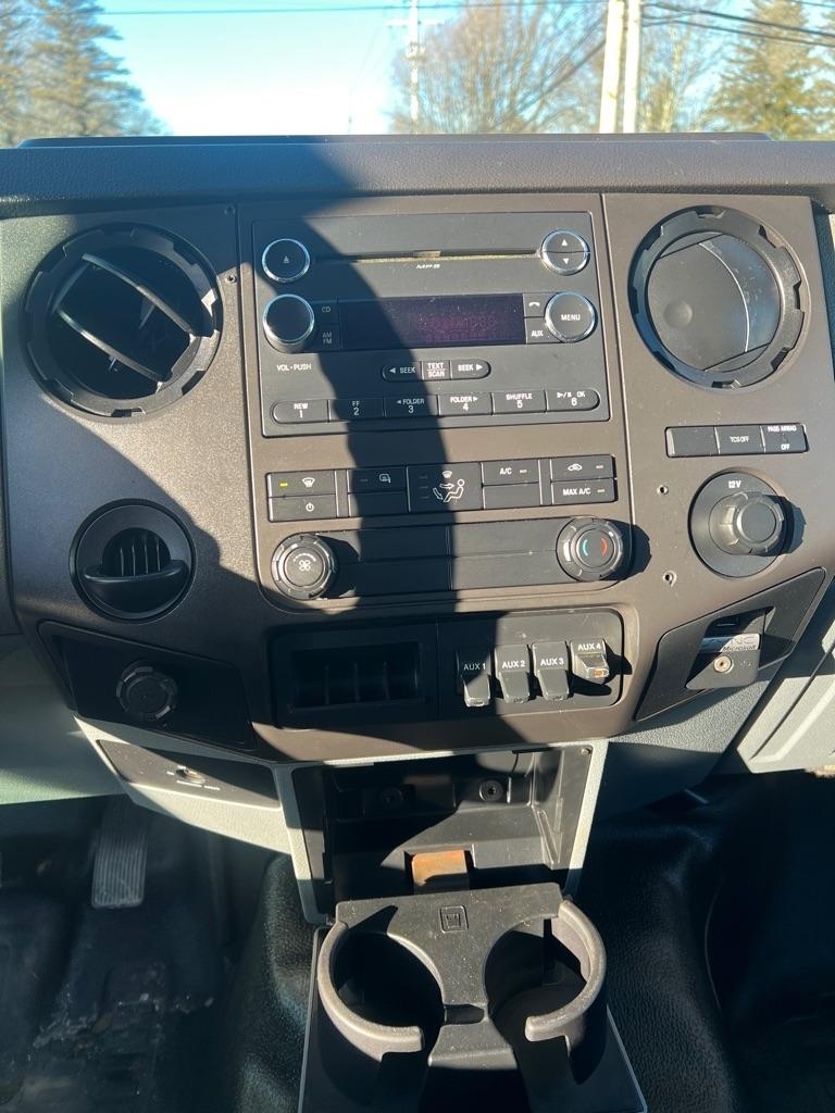 Ford F-550 Regular Cab DRW 2WD 2014