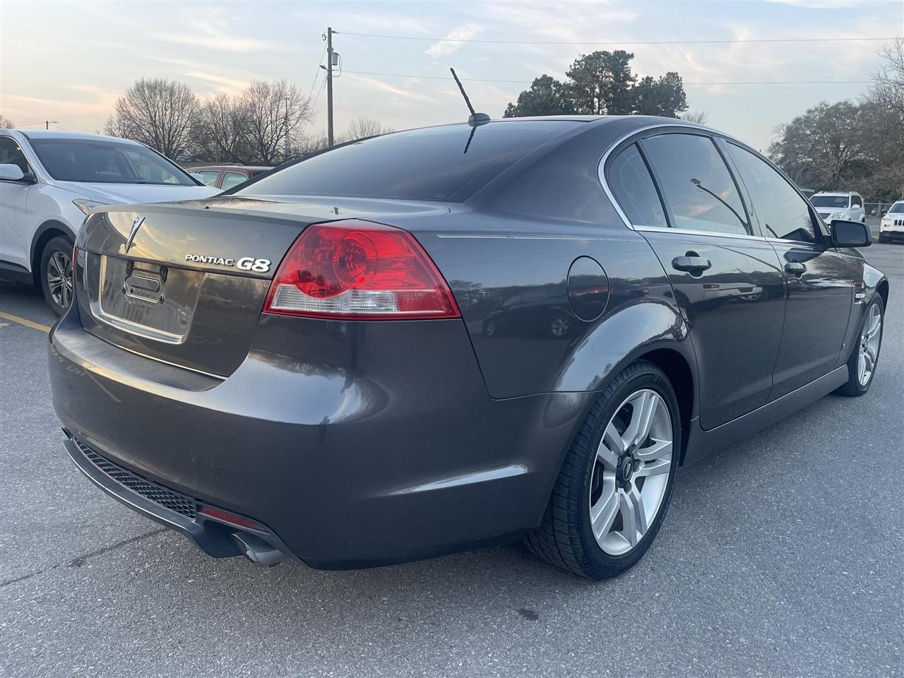 Pontiac G8  2009