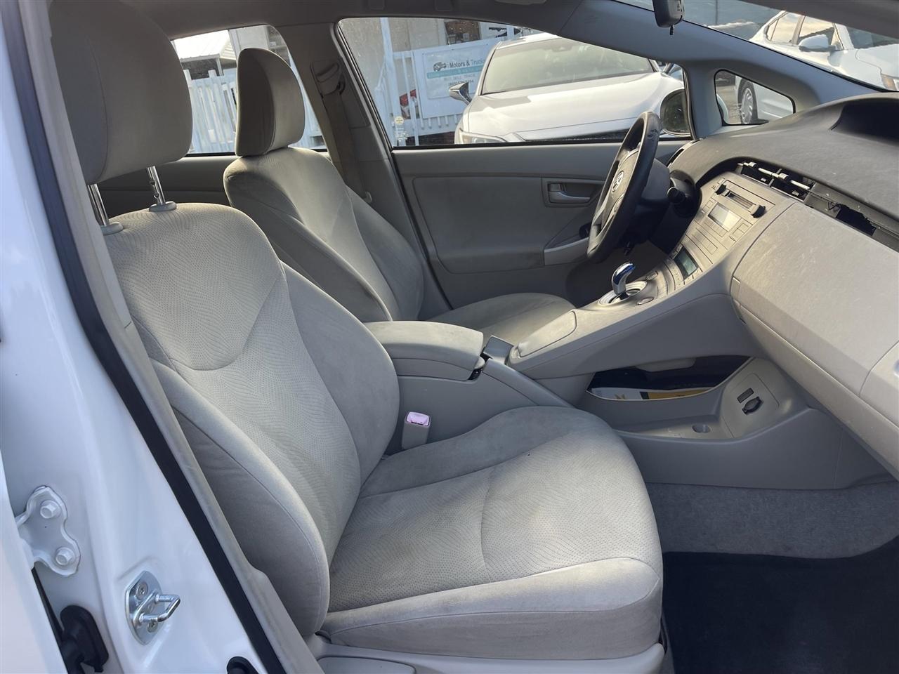 Toyota Prius  2010