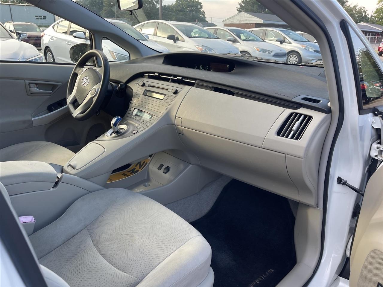 Toyota Prius  2010