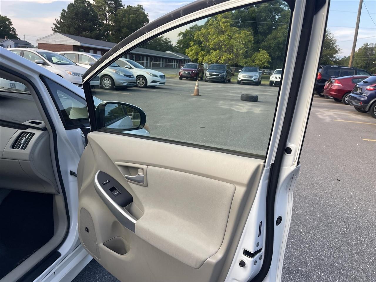 Toyota Prius  2010