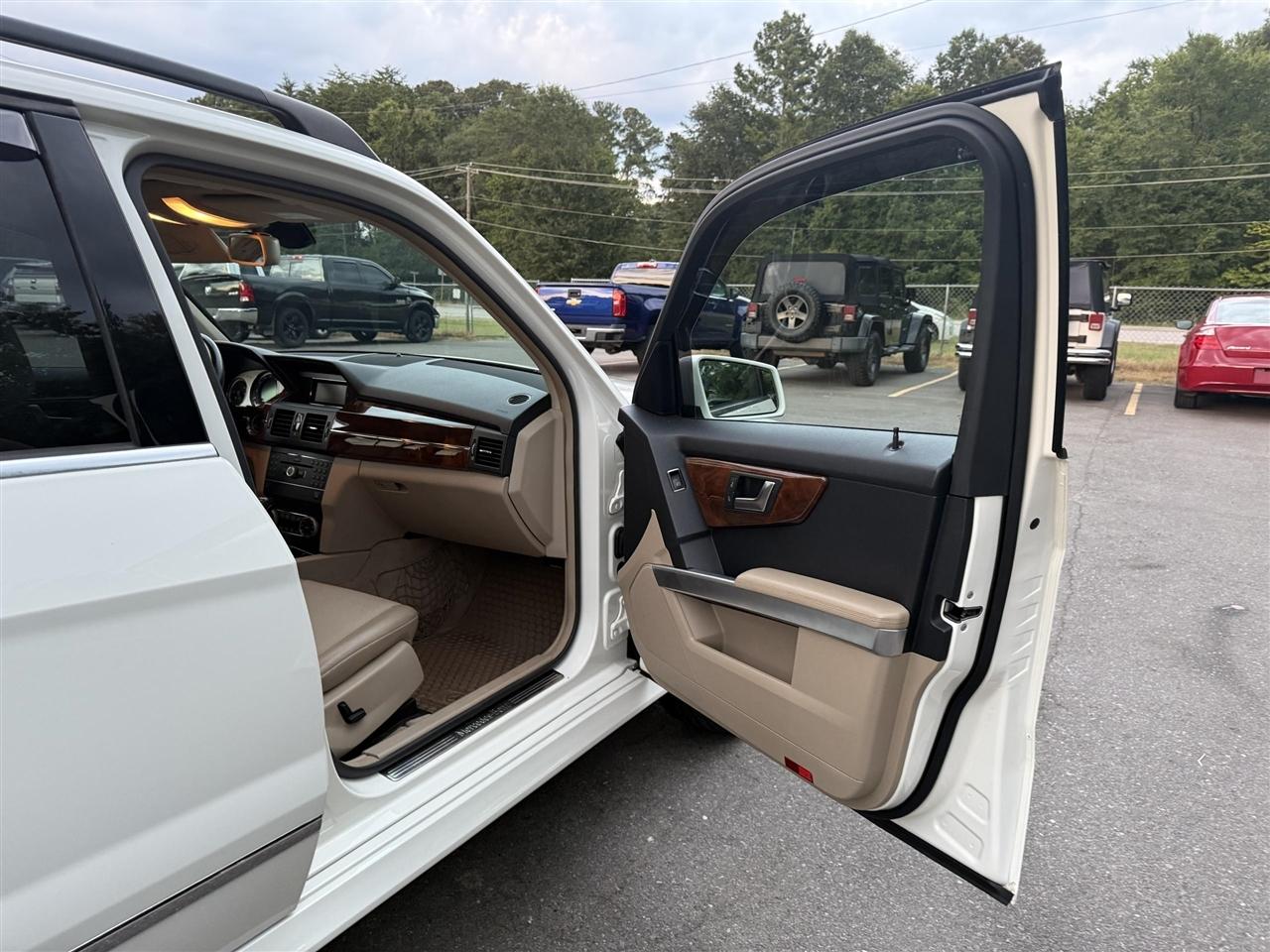 Mercedes-Benz GLK-Class  2012