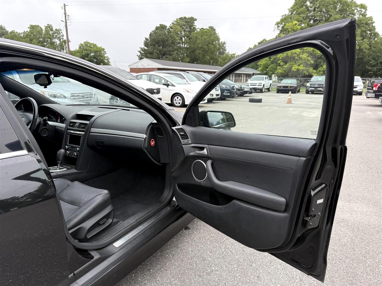 Pontiac G8  2009 Pontiac G8  2009