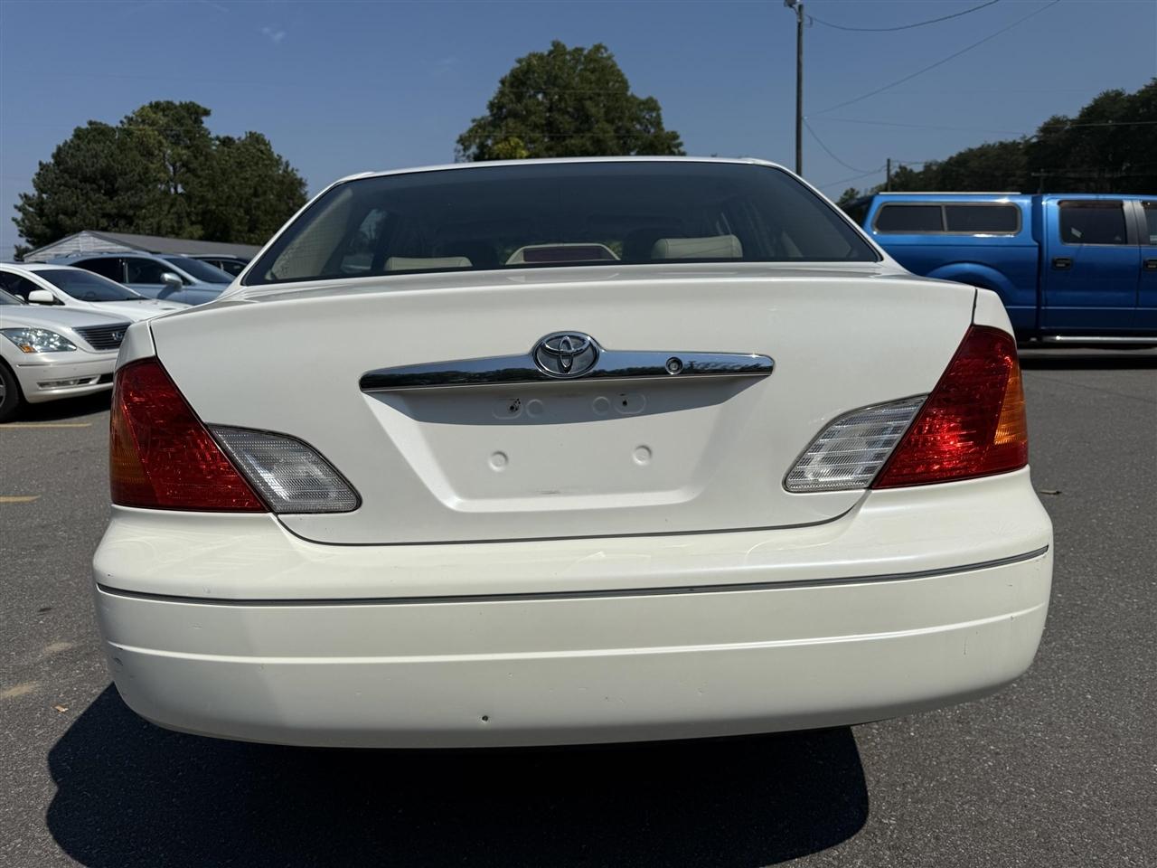 Toyota Avalon  2002